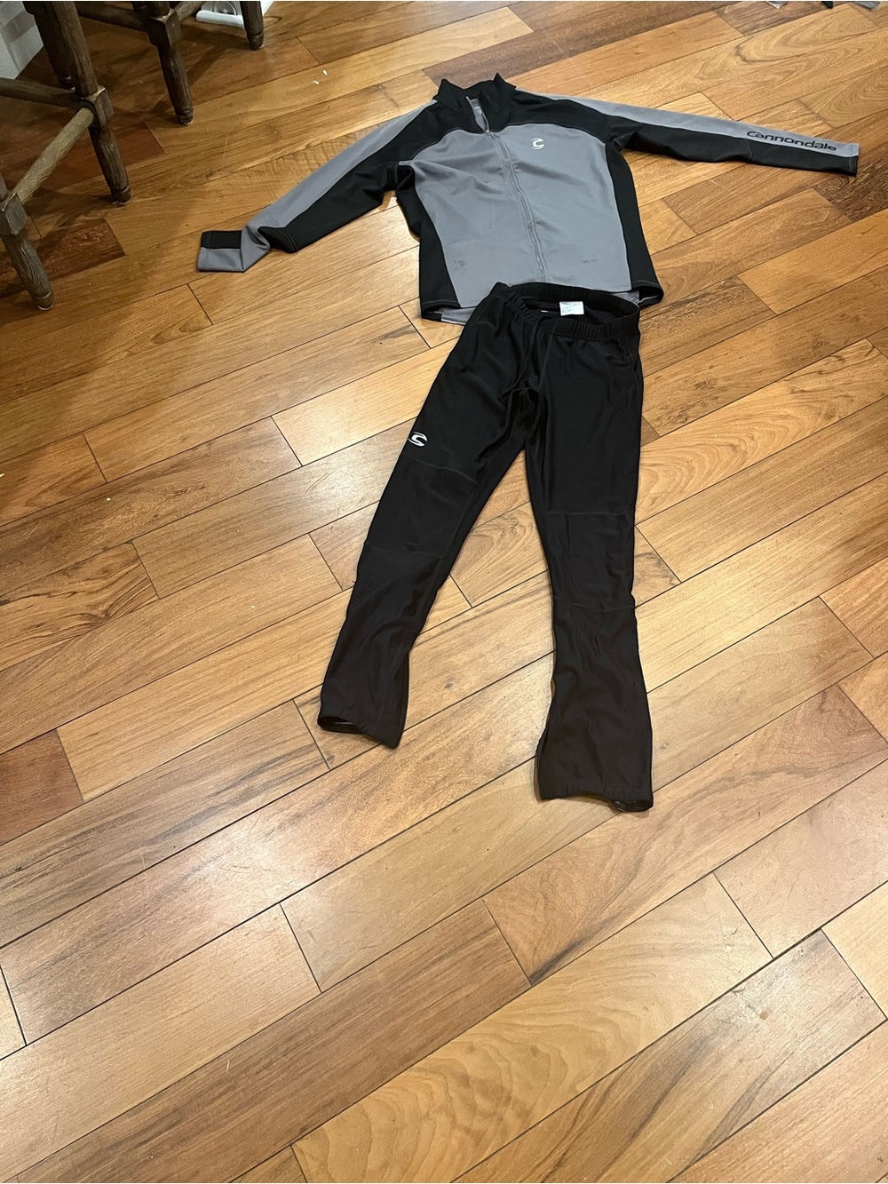 Cannondale Gray & Black Cycling Jacket and Black Tights